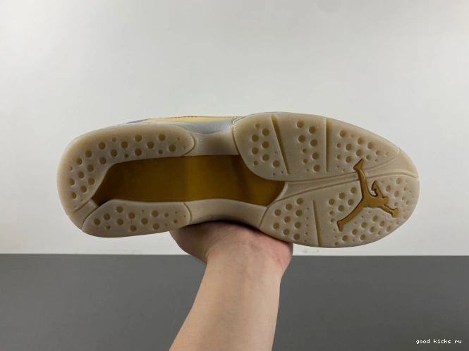 8 Retro Jordan 832821-030 Champagne 0725